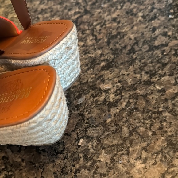 Kenneth Cole Reaction Red Orange rafia Wedge Espadrilles NIB 7.5 - Picture 8 of 11